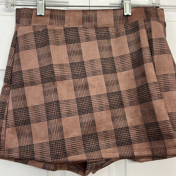 NWT Iris Plaid Skort - Picture 5 of 5